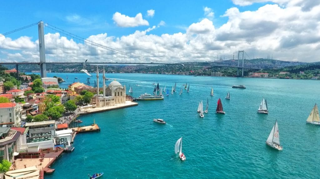 8 Boats on the Bosphorus 1 8 Boats on the Bosphorus 1