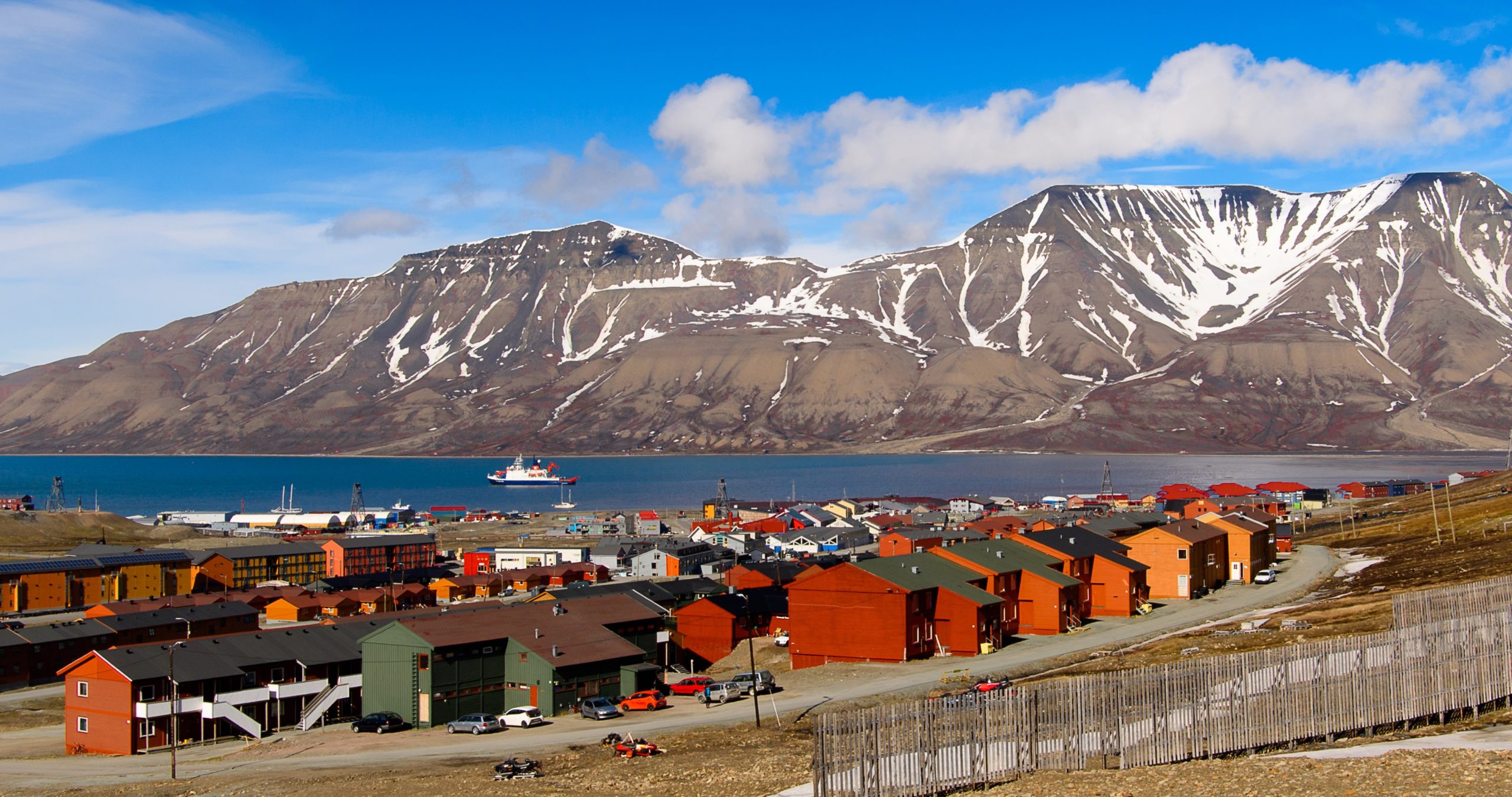 Svalbard - Pano - LYR - Ville - Longyearbyen au Svalbard - S777298084 - xNOR